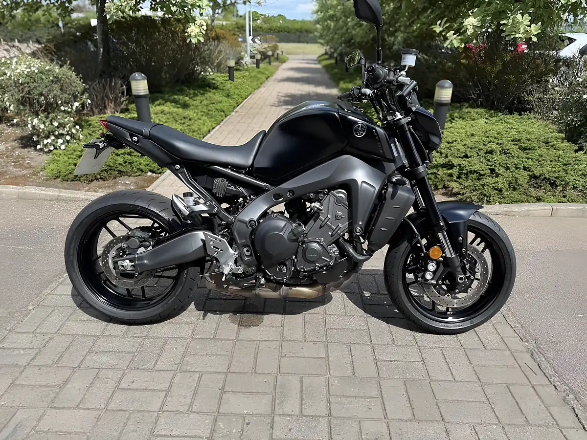 Used 2022 Yamaha MT-09 Black - Front View