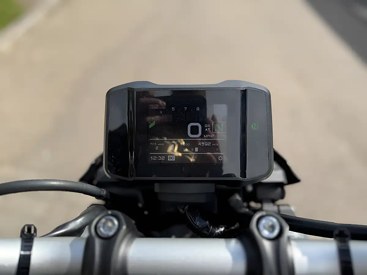 Used 2022 Yamaha MT-09 Black - Interior and Exterior details 10