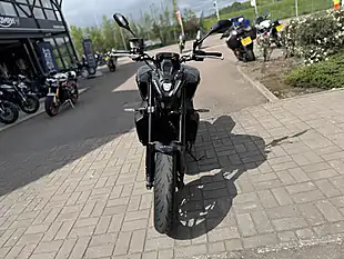 Used 2022 Yamaha MT-09 Black - Interior and Exterior details 4