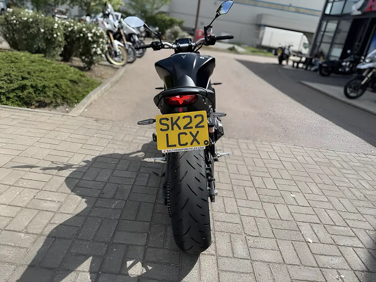 Used 2022 Yamaha MT-09 Black - Interior and Exterior details 8