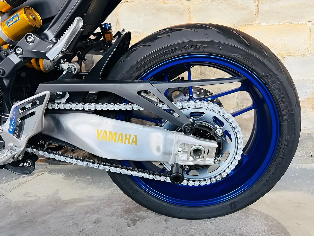 Used 2022 Yamaha MT-09 Sp Black - Interior and Exterior details 17