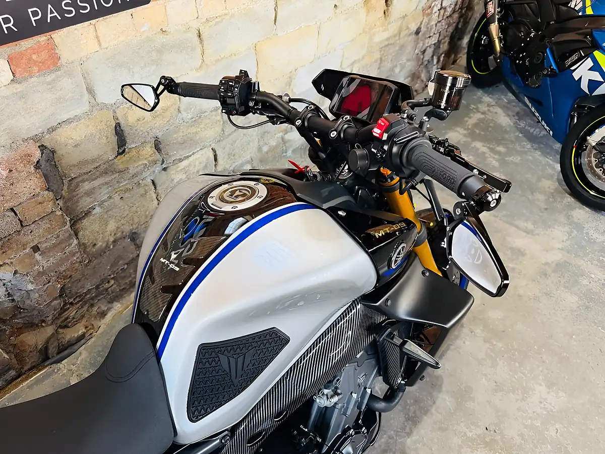 Used 2022 Yamaha MT-09 Sp Black - Interior and Exterior details 8