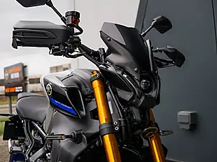 Used 2022 Yamaha MT-09 Sp Liquid Metal/Raven - Interior and Exterior details 6
