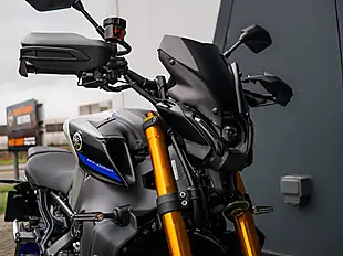 Used 2022 Yamaha MT-09 Sp Liquid Metal/Raven - Interior and Exterior details 5