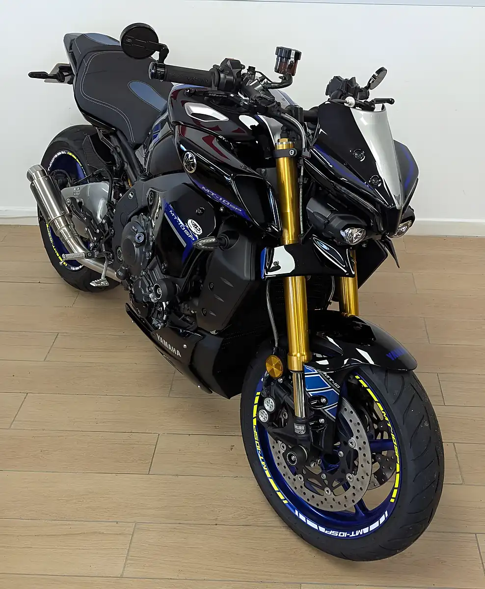 Used 2022 Yamaha MT-10 Sp Hyper-Naked Silver - Interior and Exterior details 6