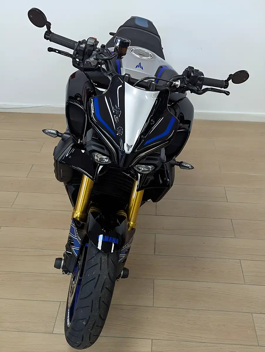 Used 2022 Yamaha MT-10 Sp Hyper-Naked Silver - Interior and Exterior details 7
