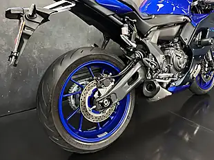 Used 2022 Yamaha R7 700 Blue - Interior and Exterior details 14