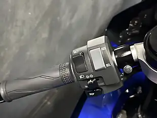 Used 2022 Yamaha R7 700 Blue - Interior and Exterior details 15