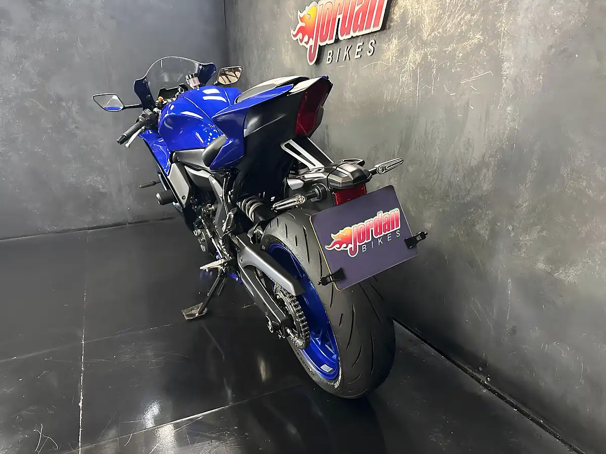 Used 2022 Yamaha R7 700 Blue - Interior and Exterior details 20