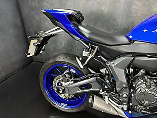 Used 2022 Yamaha R7 700 Blue - Interior and Exterior details 7