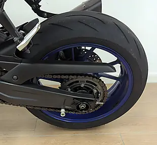 Used 2022 Yamaha R7 700 Blue - Interior and Exterior details 11