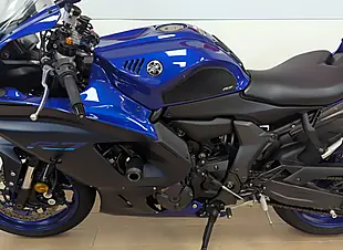 Used 2022 Yamaha R7 700 Blue - Interior and Exterior details 13