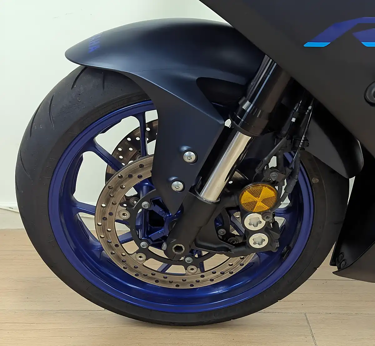 Used 2022 Yamaha R7 700 Blue - Interior and Exterior details 16