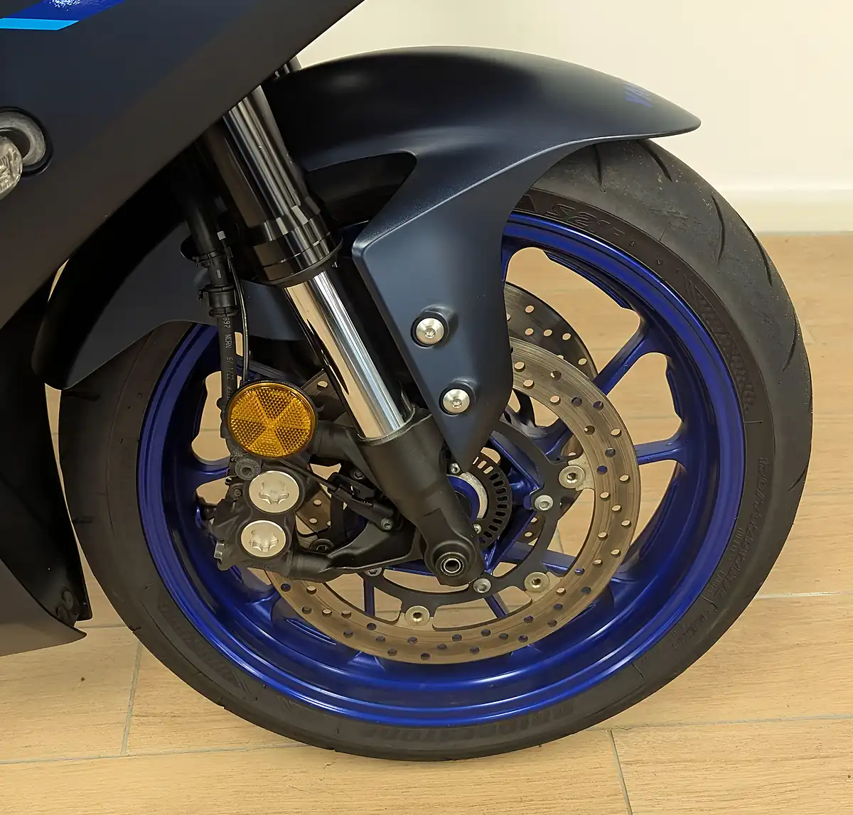 Used 2022 Yamaha R7 700 Blue - Interior and Exterior details 18