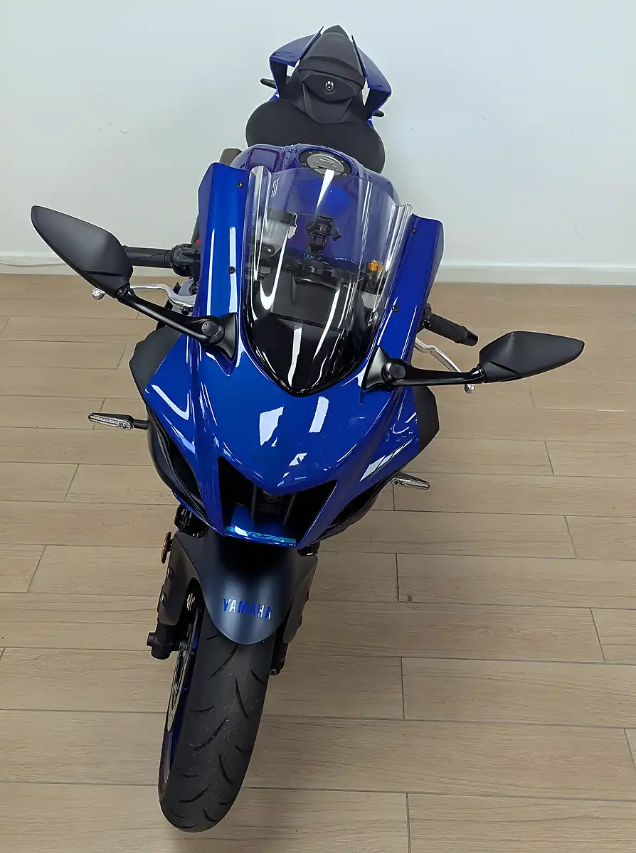 Used 2022 Yamaha R7 700 Blue - Interior and Exterior details 9