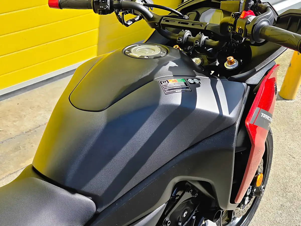 Used 2022 Yamaha Tracer 700 Grey - Interior and Exterior details 12