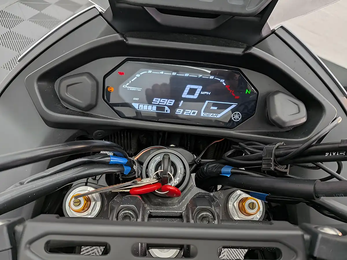 Used 2022 Yamaha Tracer Euro 5 Grey - Interior and Exterior details 15