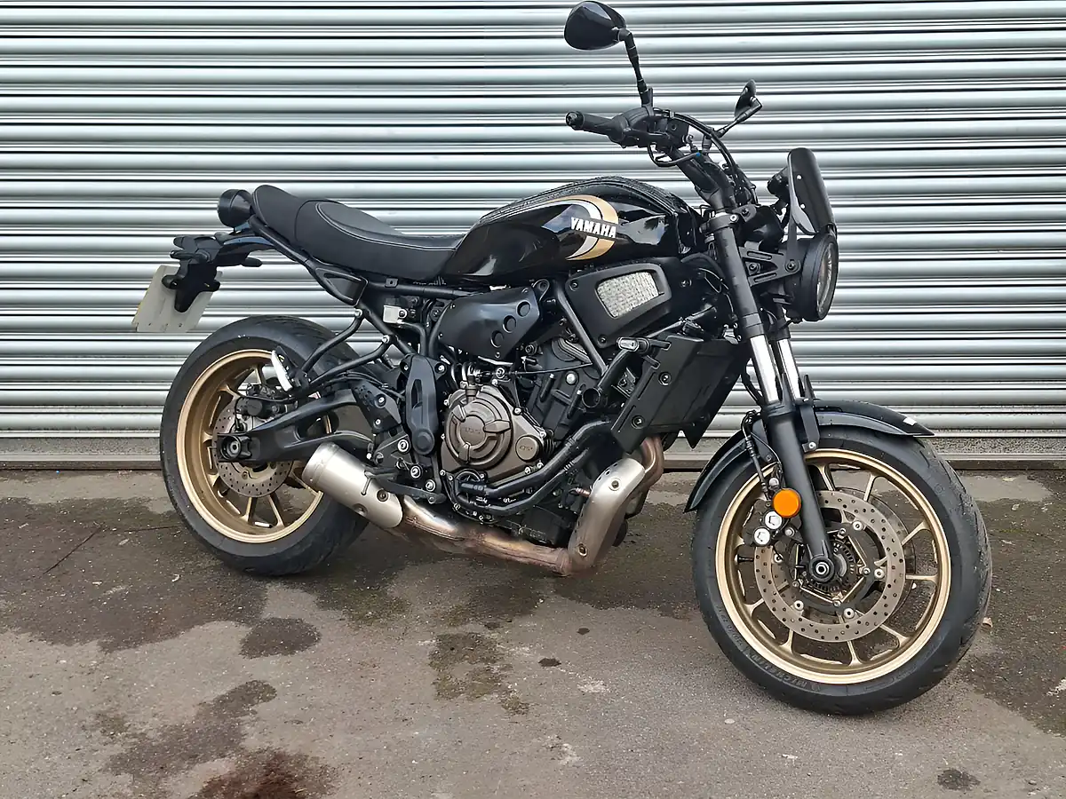 Used 2022 Yamaha Xs Black - Front View