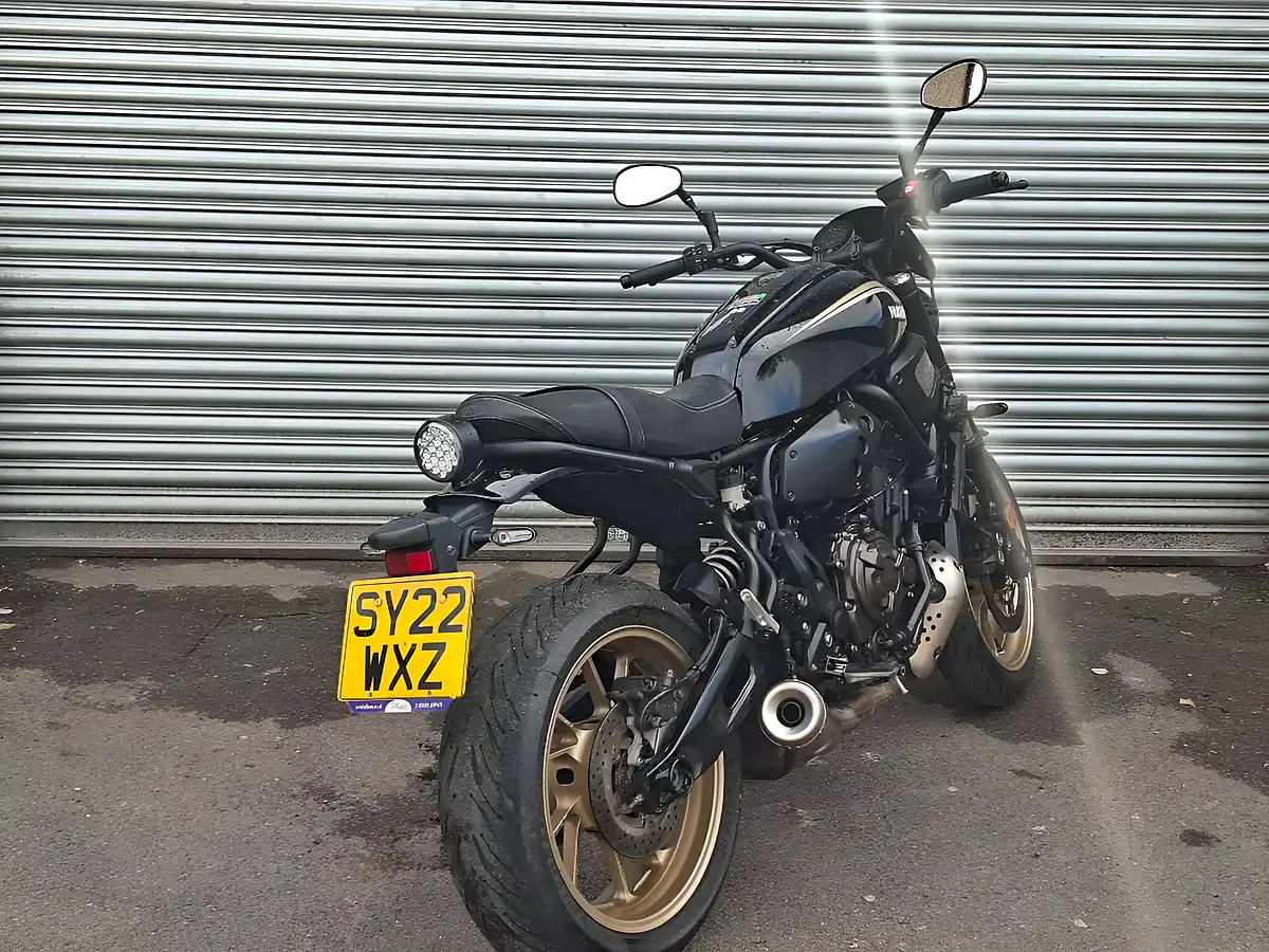 Used 2022 Yamaha Xs Black - Interior and Exterior details 10