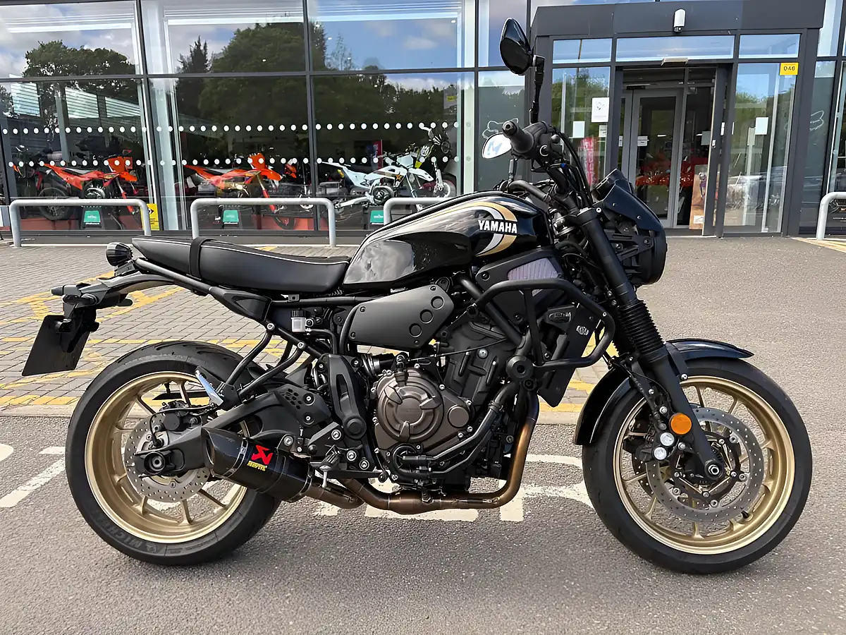 Used 2022 Yamaha Xsr 700 Black - Interior and Exterior details 8