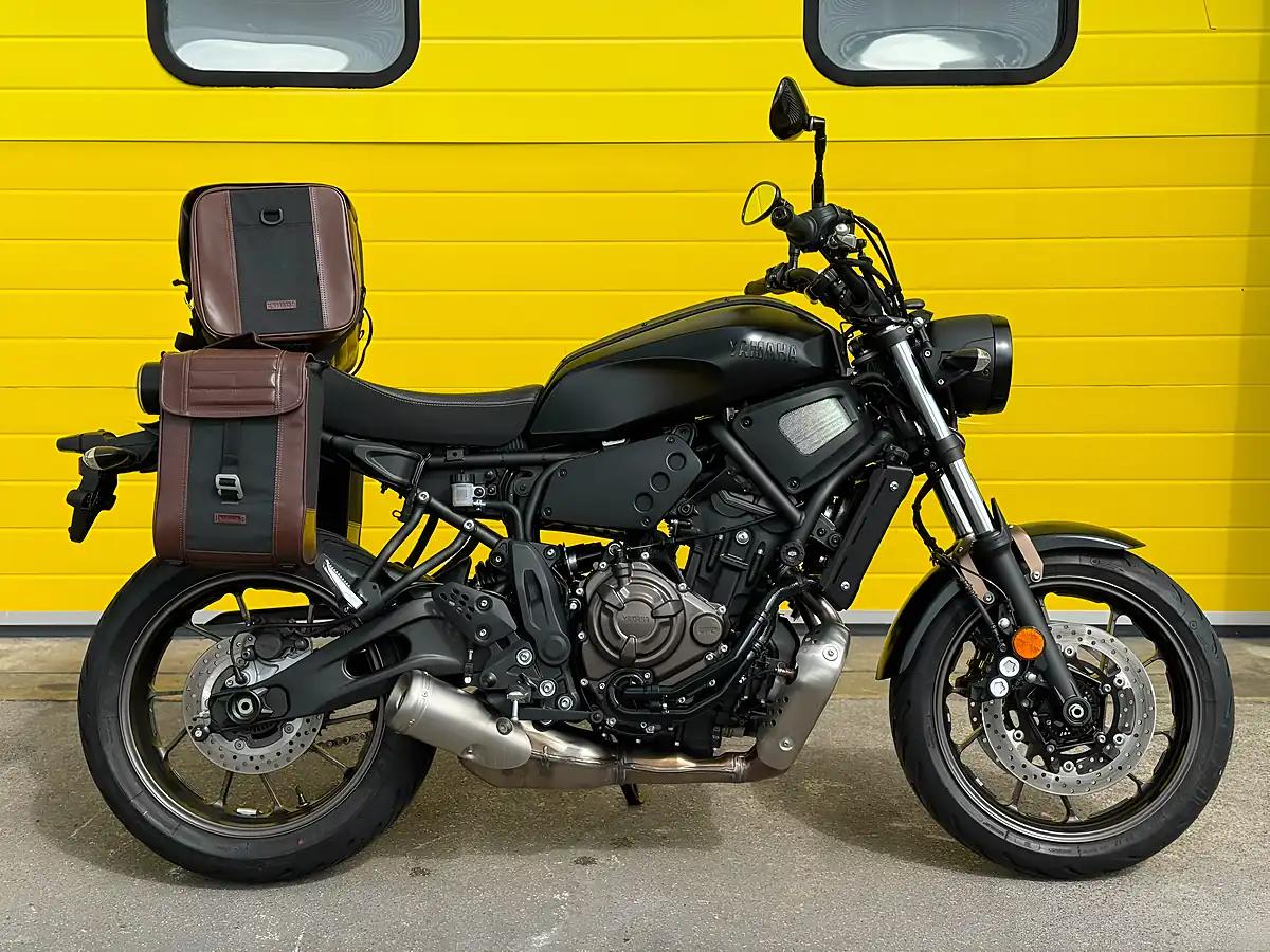 Used 2022 Yamaha XSR700 Black - Interior and Exterior details 11
