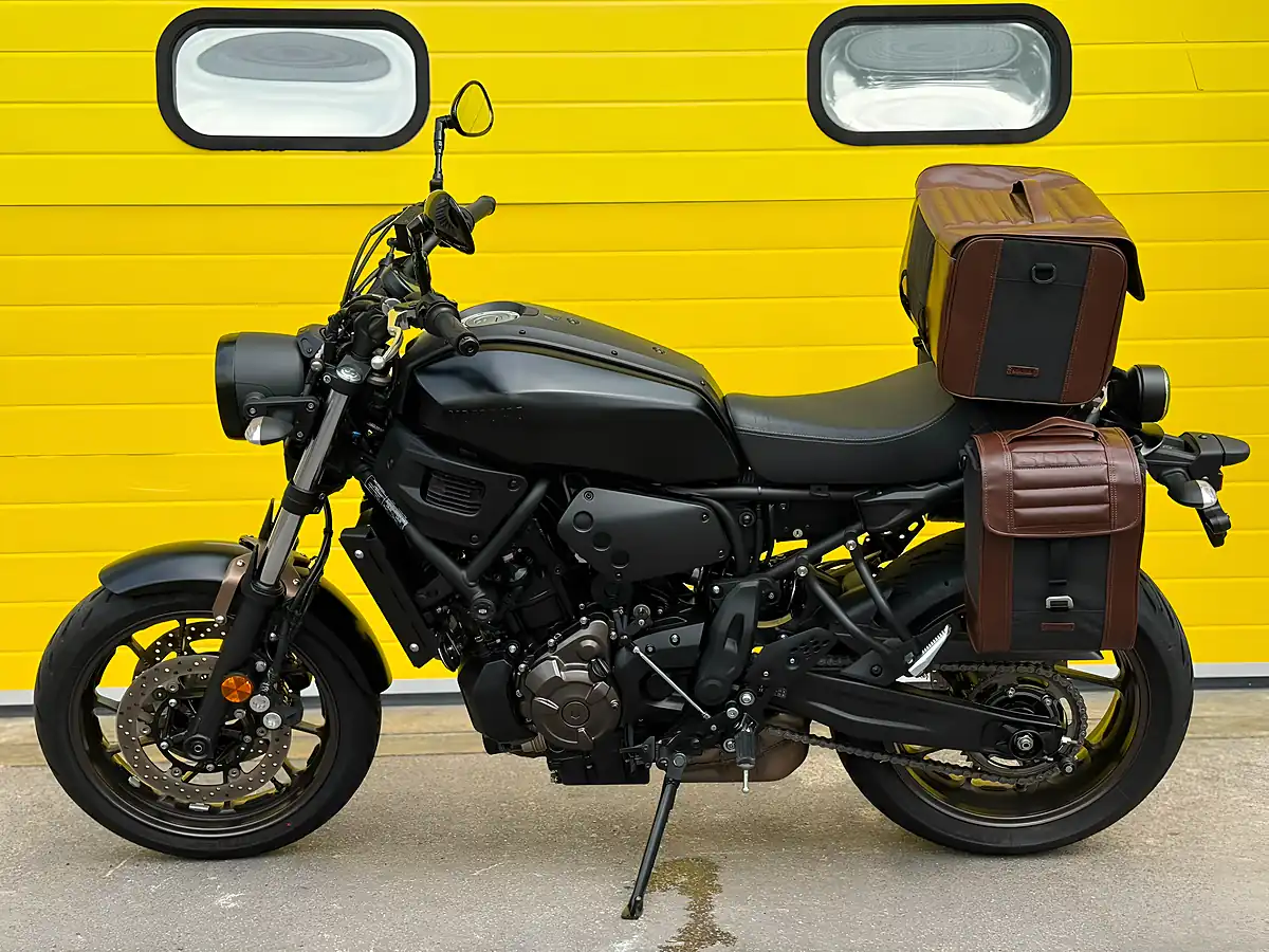 Used 2022 Yamaha XSR700 Black - Interior and Exterior details 16