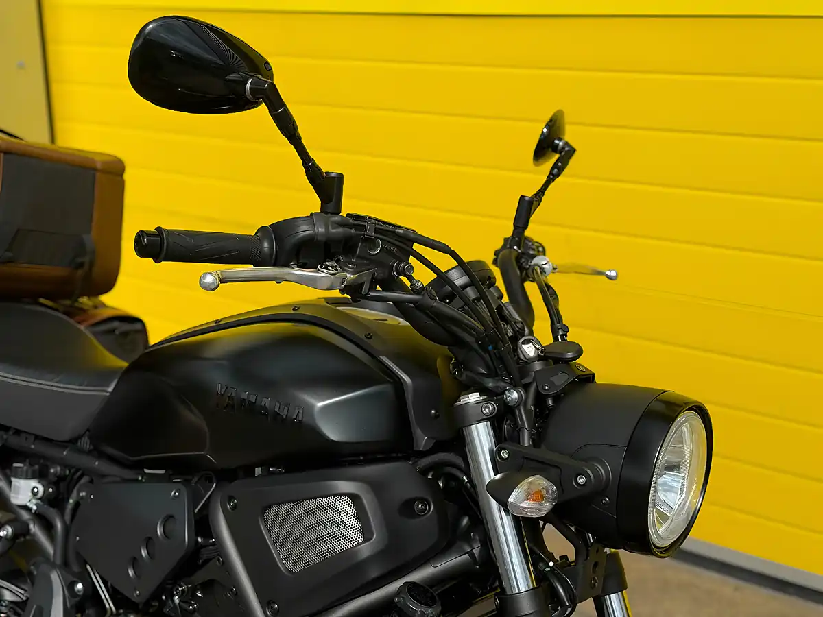 Used 2022 Yamaha XSR700 Black - Interior and Exterior details 5