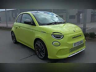 Used 2023 Abarth 595 Turismo Green - Interior and Exterior details 4