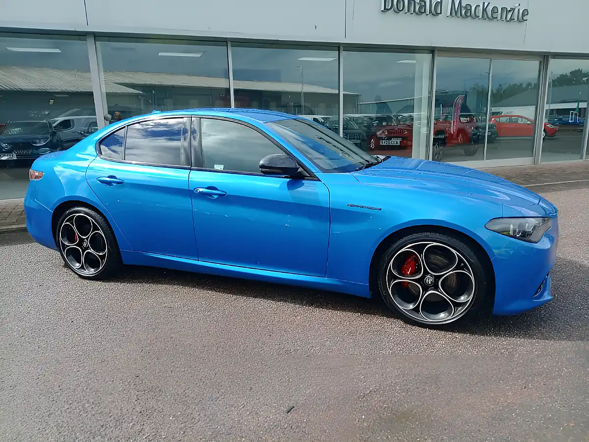 Used 2023 Alfa Romeo Giulia Competizione Misano Blue - Interior and Exterior details 4