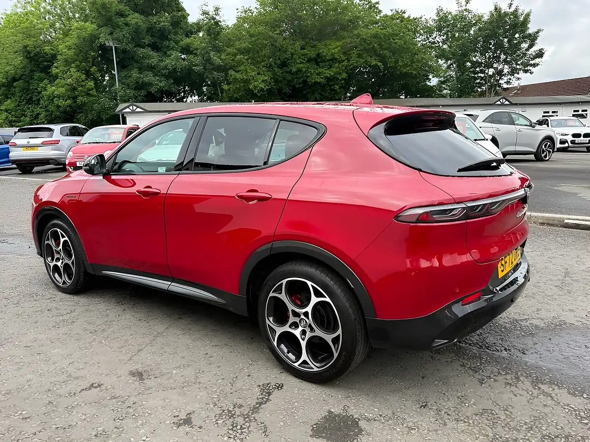 Used 2023 Alfa Romeo Tonale Veloce Red - Interior and Exterior details 6