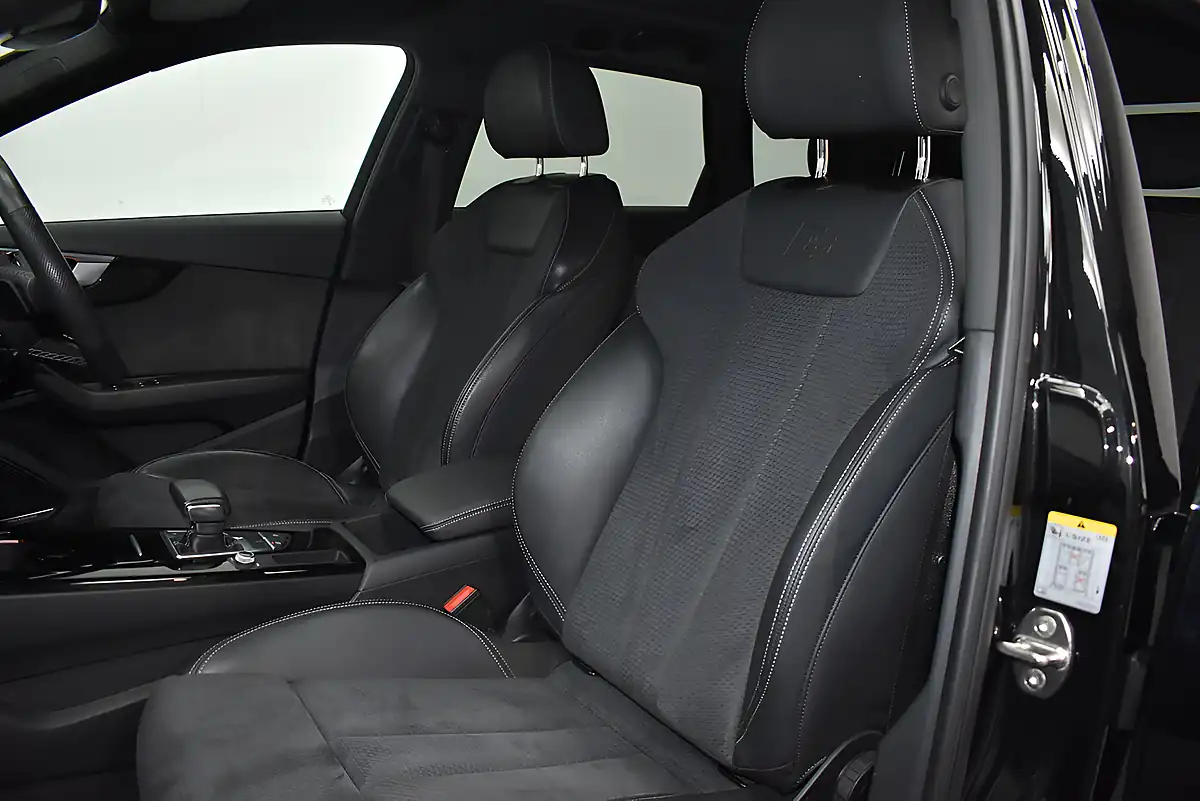 Used 2023 Audi A4 Avant Black Edition Black - Interior and Exterior details 10