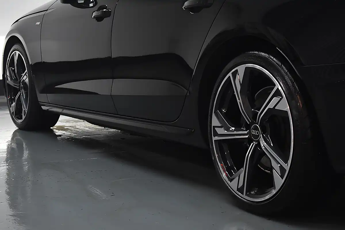 Used 2023 Audi A4 Avant Black Edition Black - Interior and Exterior details 12