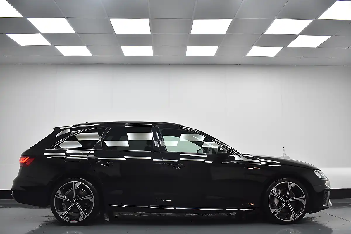 Used 2023 Audi A4 Avant Black Edition Black - Interior and Exterior details 15