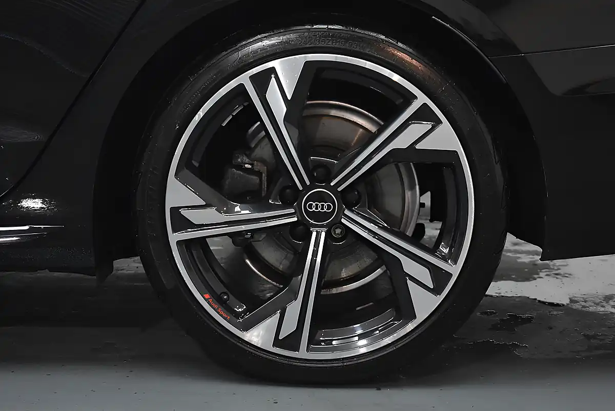 Used 2023 Audi A4 Avant Black Edition Black - Interior and Exterior details 9