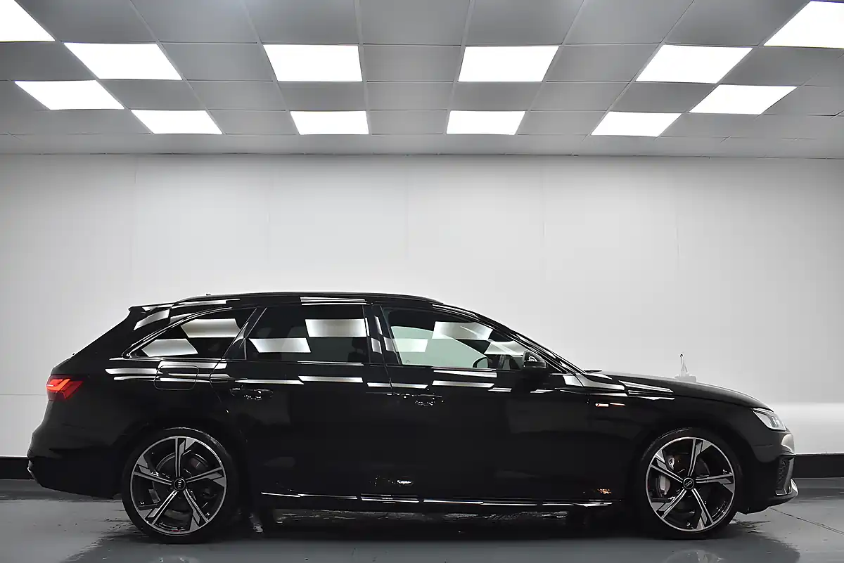Used 2023 Audi A4 Avant Black Edition Black - Interior and Exterior details 15