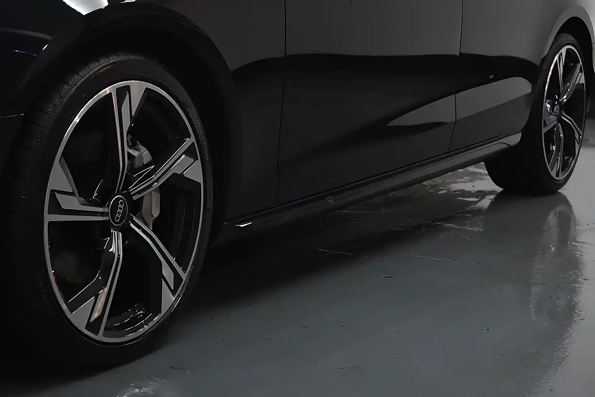Used 2023 Audi A4 Avant Black Edition Black - Interior and Exterior details 8