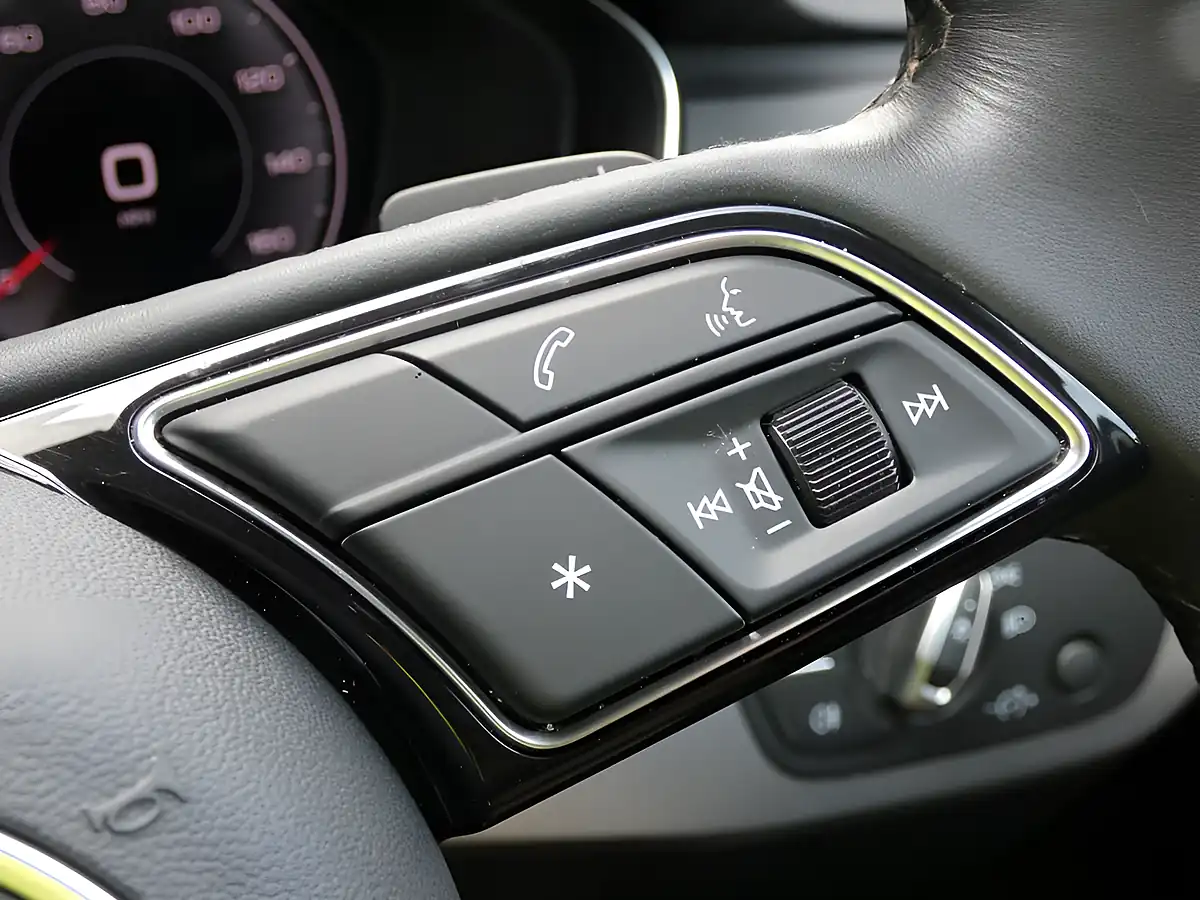 Used 2023 Audi A4 Avant Technik Brilliant Black - Interior and Exterior details 12