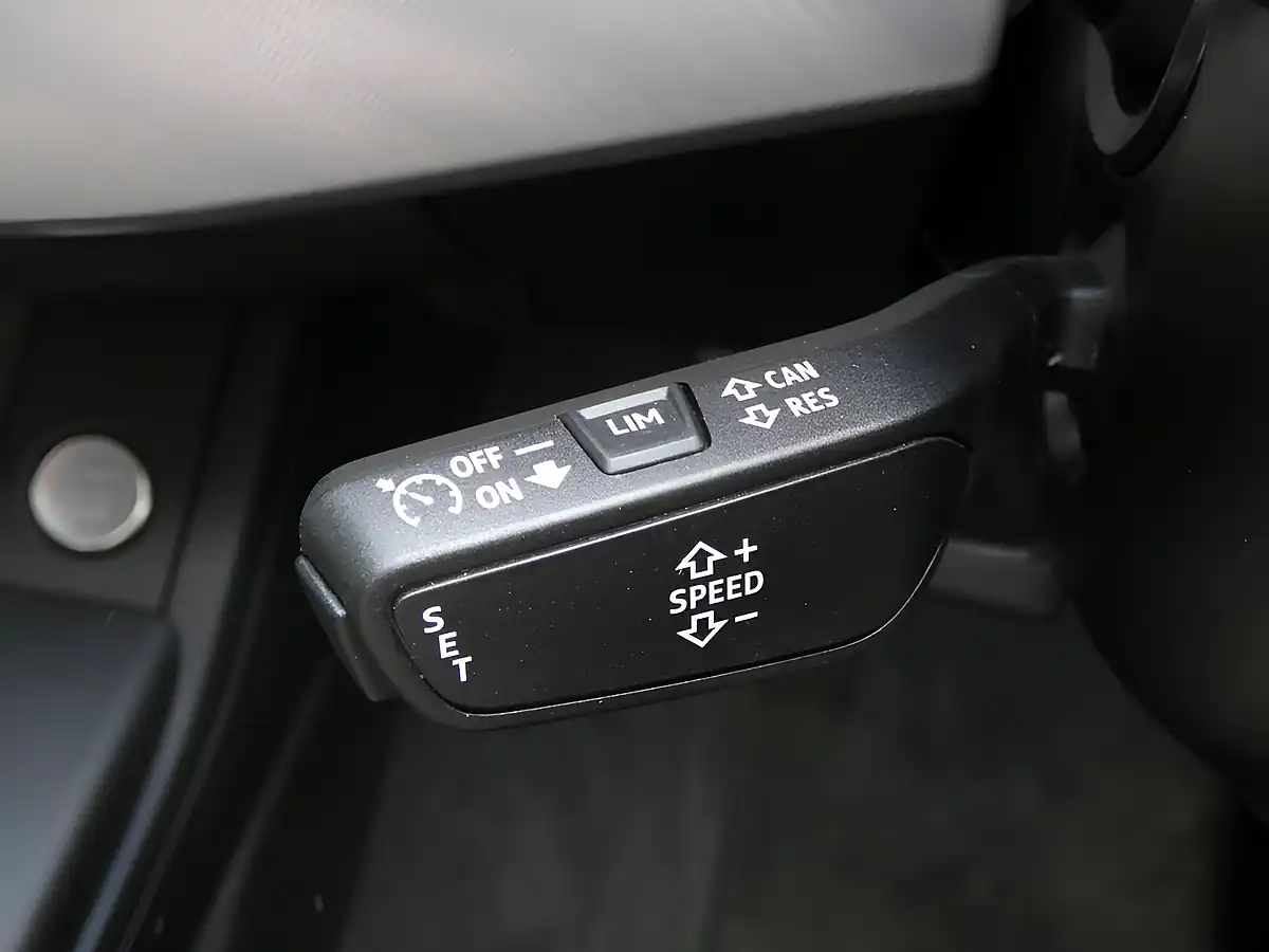 Used 2023 Audi A4 Technik Brilliant Black - Interior and Exterior details 13