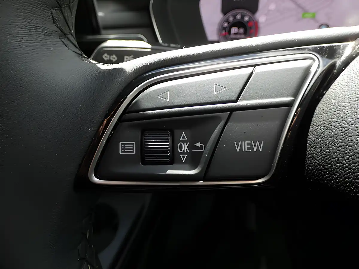 Used 2023 Audi A4 Technik Brilliant Black - Interior and Exterior details 16