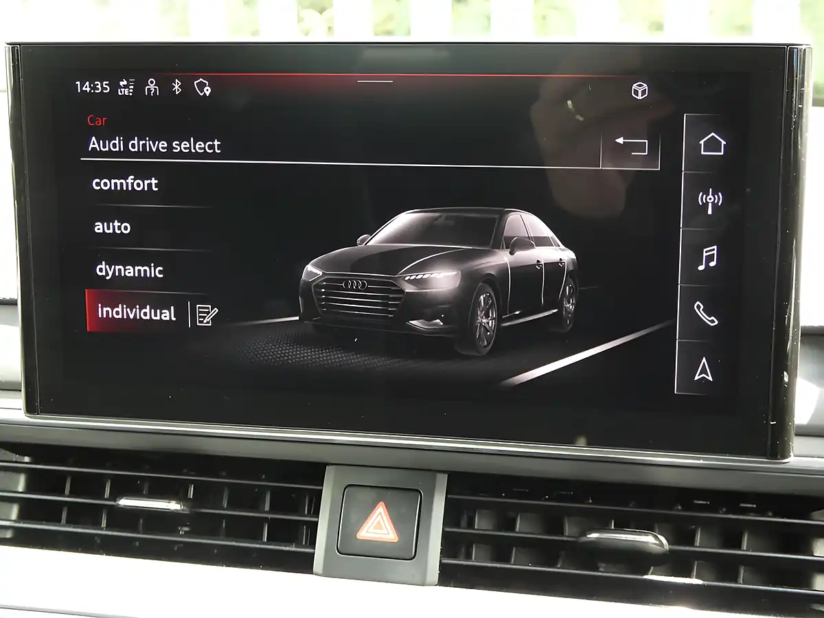 Used 2023 Audi A4 Technik Brilliant Black - Interior and Exterior details 18