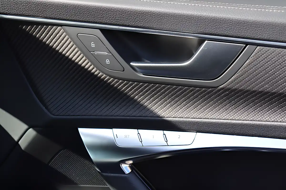 Used 2023 Audi A6 Avant Black Edition Mythos Black - Interior and Exterior details 10