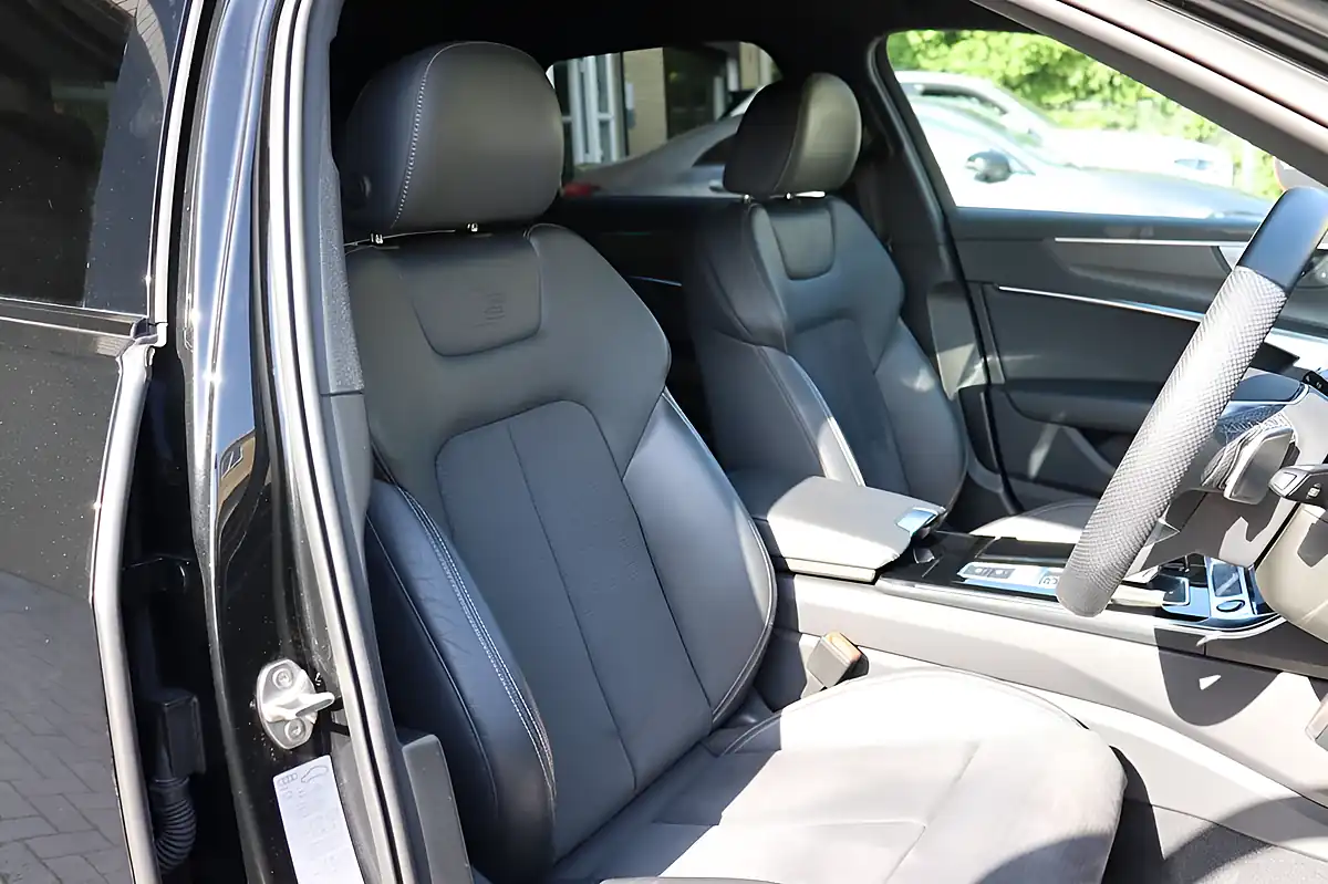 Used 2023 Audi A6 Avant Black Edition Mythos Black - Interior and Exterior details 4