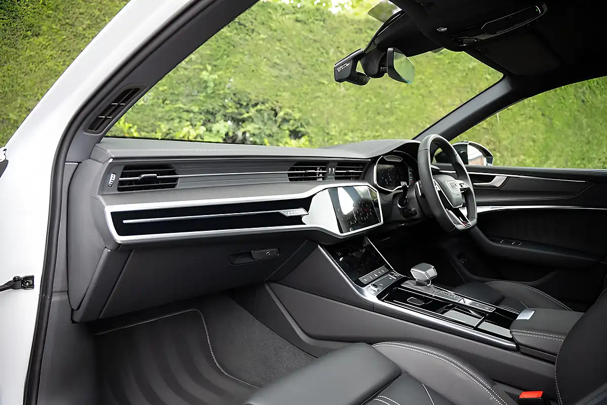 Used 2023 Audi A6 Black Edition White - Interior and Exterior details 19