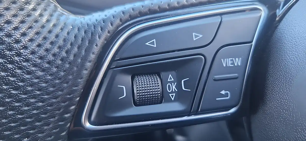 Used 2023 Audi Q2 S Line Blue - Interior and Exterior details 13