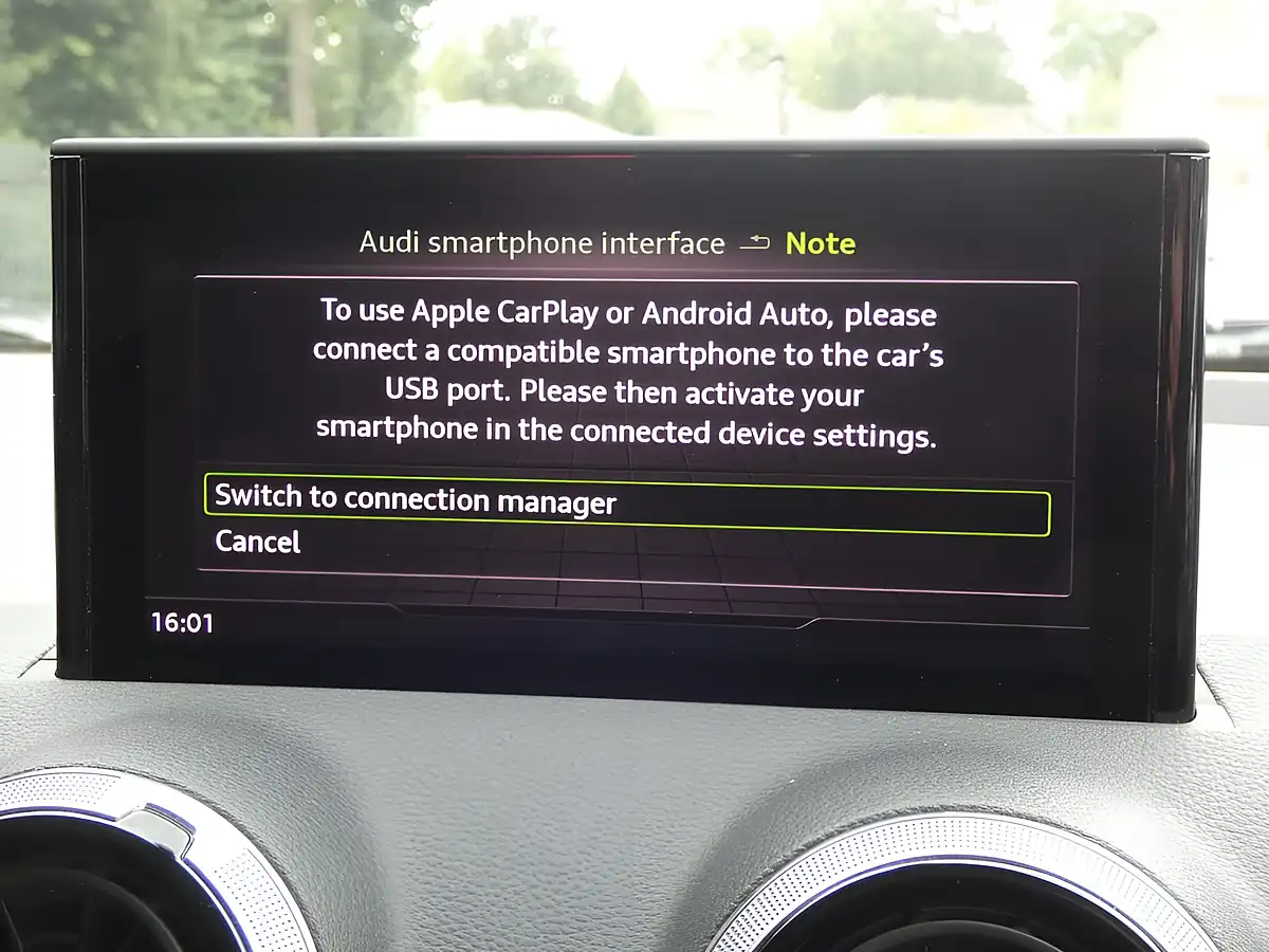 Used 2023 Audi Q2 Technik Brilliant Black - Interior and Exterior details 13