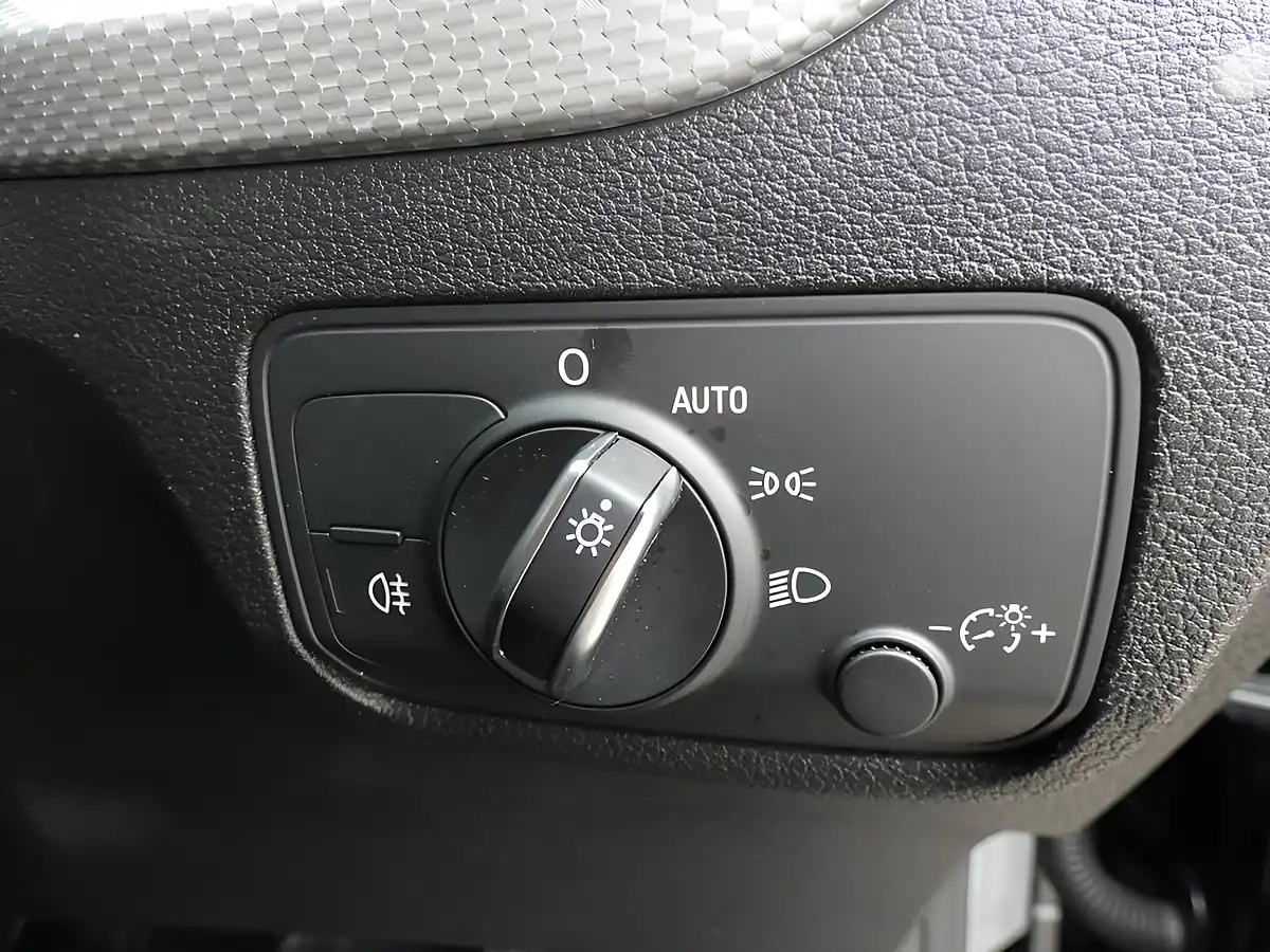 Used 2023 Audi Q2 Technik Brilliant Black - Interior and Exterior details 16