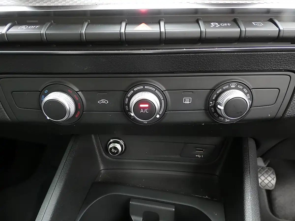 Used 2023 Audi Q2 Technik Brilliant Black - Interior and Exterior details 18