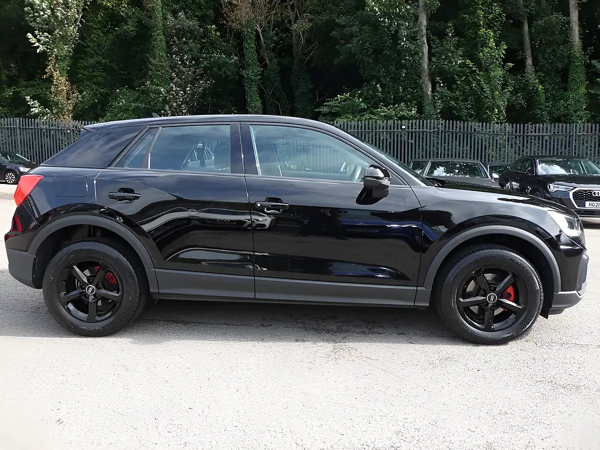 Used 2023 Audi Q2 Technik Brilliant Black - Interior and Exterior details 9