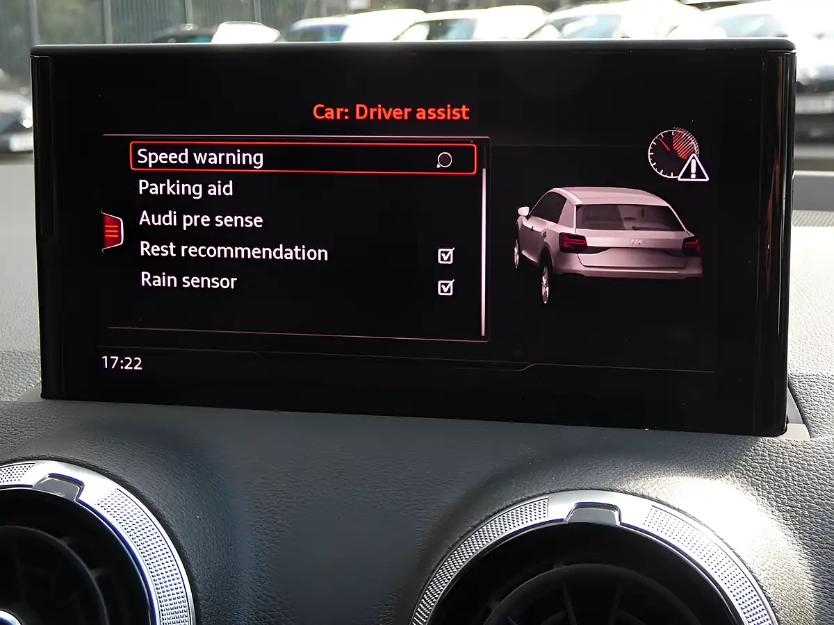 Used 2023 Audi Q2 Technik Ibis White - Interior and Exterior details 18