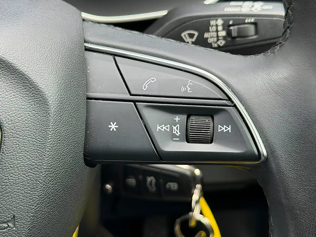Used 2023 Audi Q3 Technik White - Interior and Exterior details 16